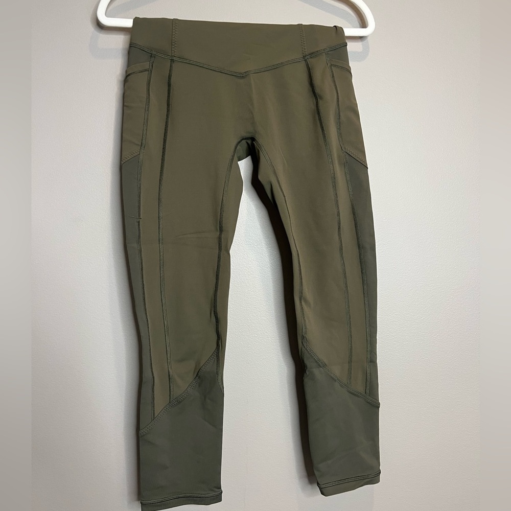 Army green lululemon wunder under with pockets size 6